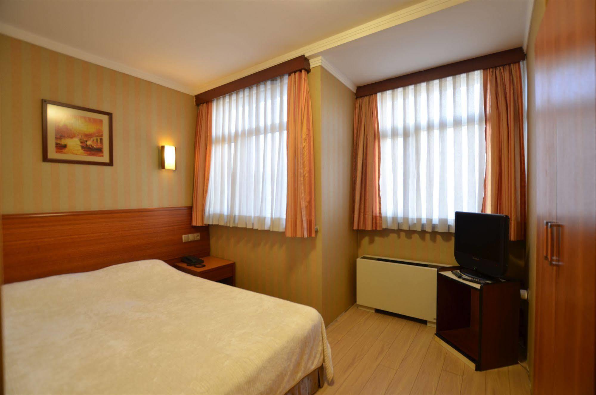 Hotel Inter Istanbulská provincie Exteriér fotografie